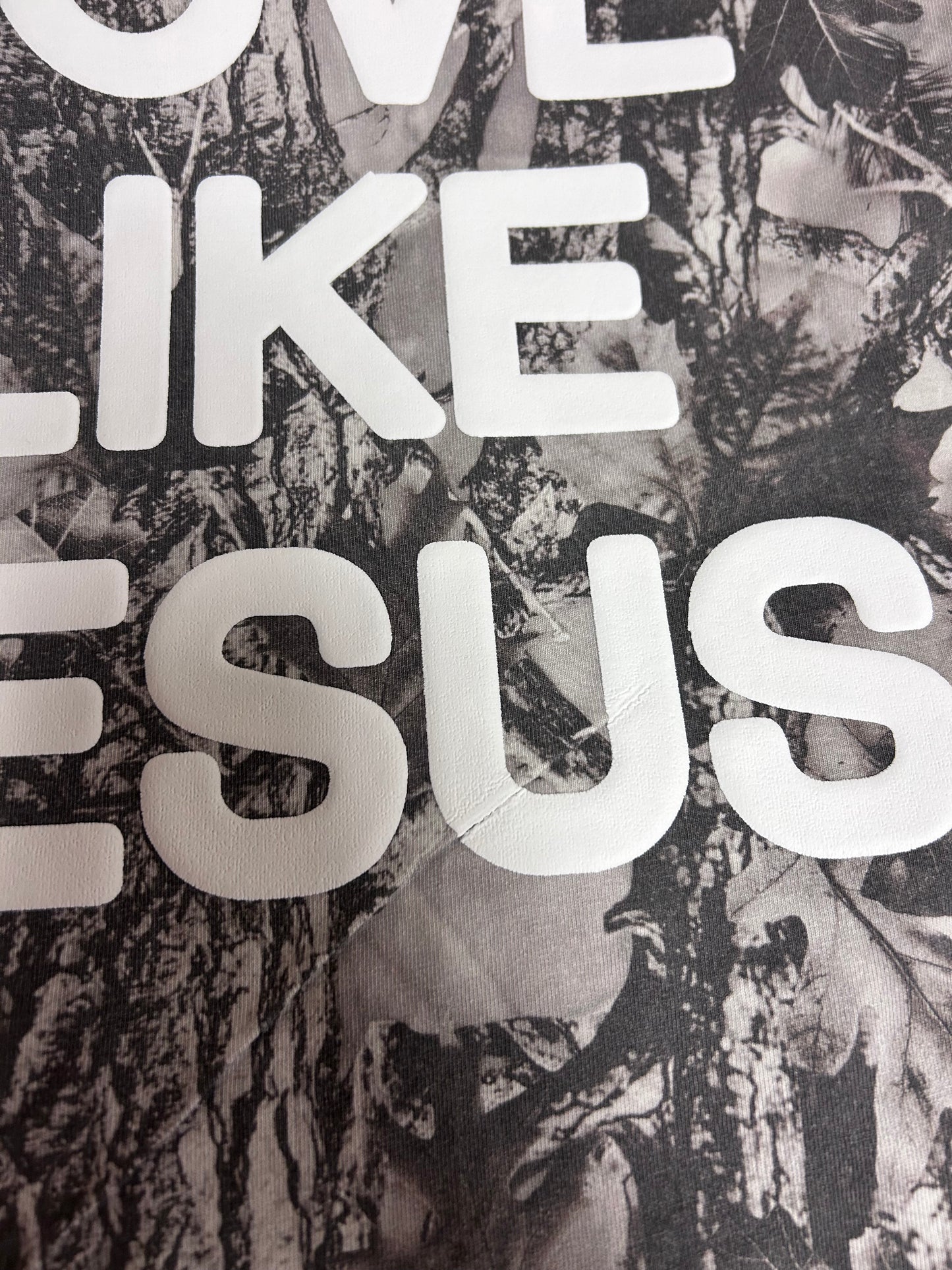 LOVE LIKE JESUS vintage grey wood camo tee, L whoopsie