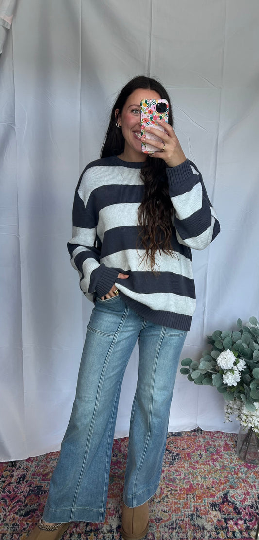 Everyday comfort flare jeans, 33 inch inseam