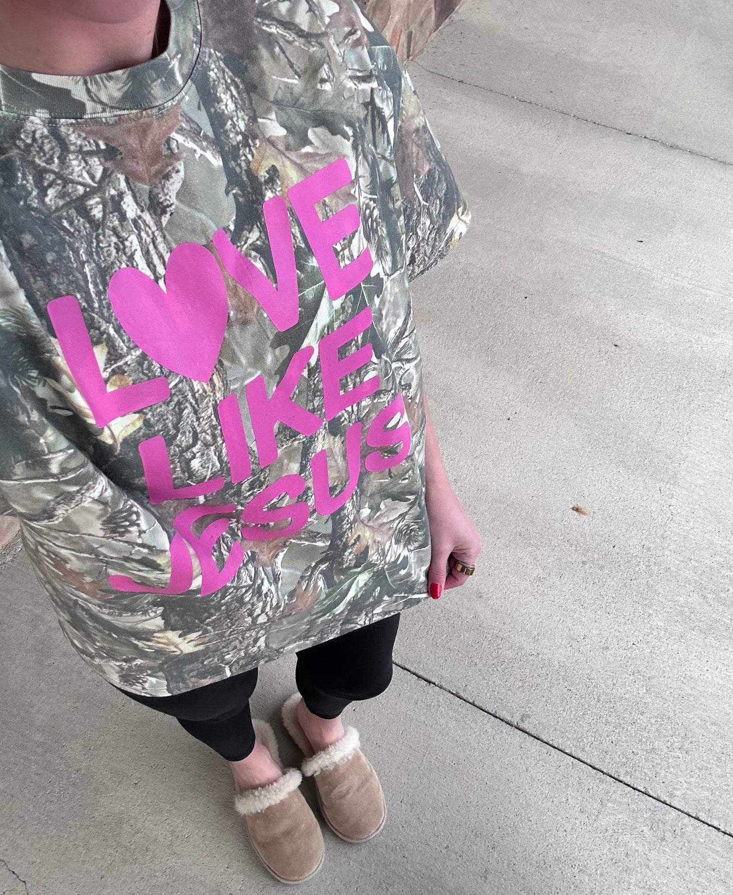 LOVE LIKE JESUS vintage wood camo tee
