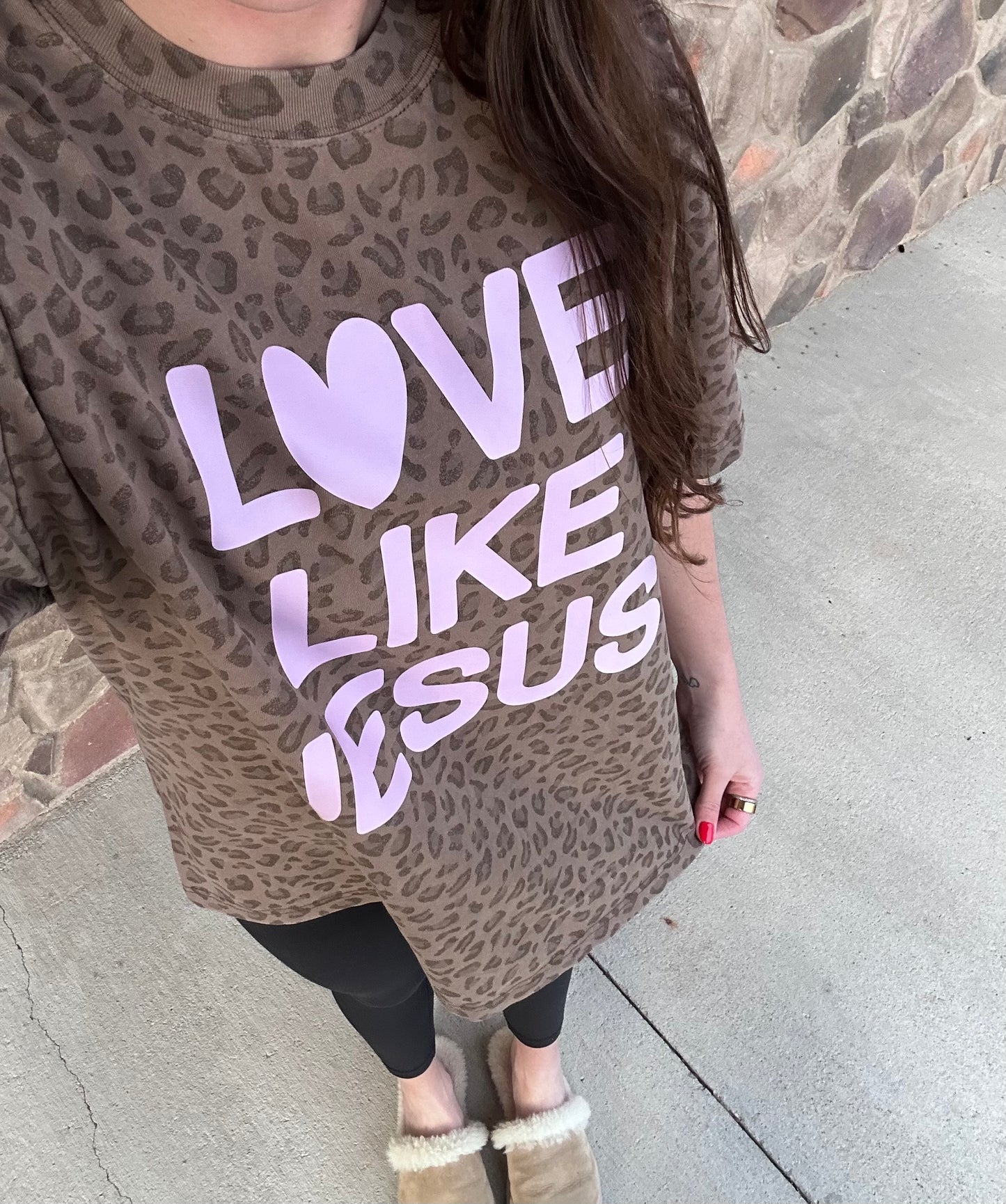 Love Like Jesus Christian graphic tee for women – Sixteen Fifteen Collective