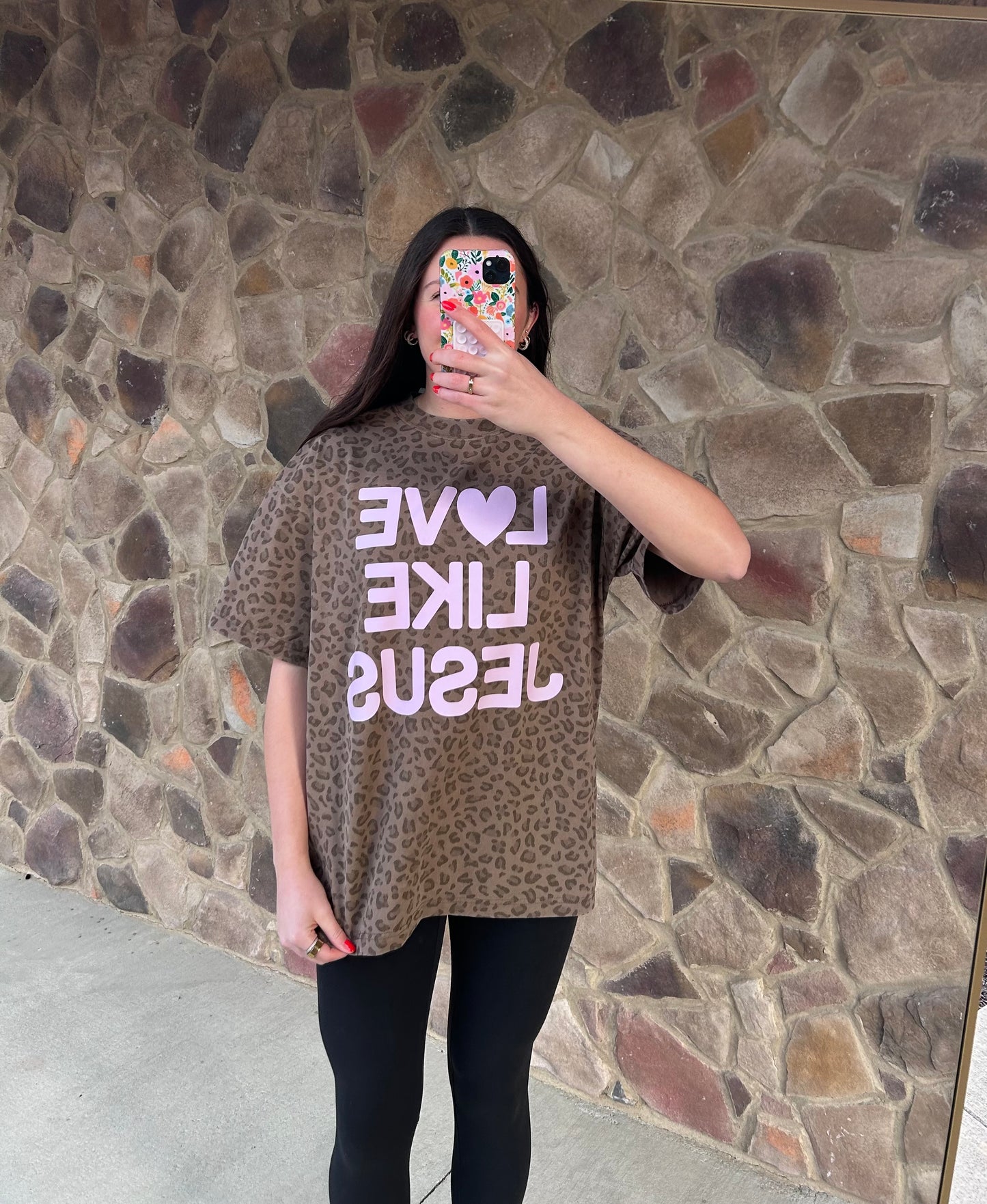 Love Like Jesus Christian graphic tee for women – Sixteen Fifteen Collective