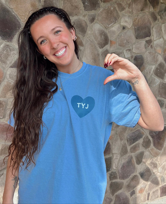 TYJ Comfort Colors GraphicTtee, washed denim